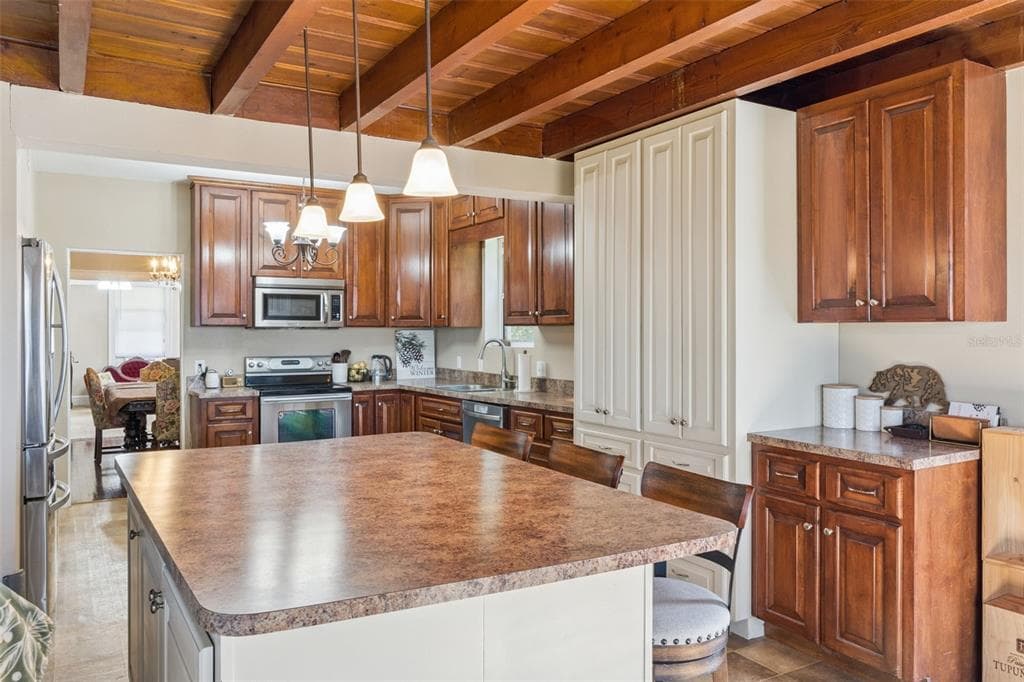 3828 WALKER ROAD photo 10