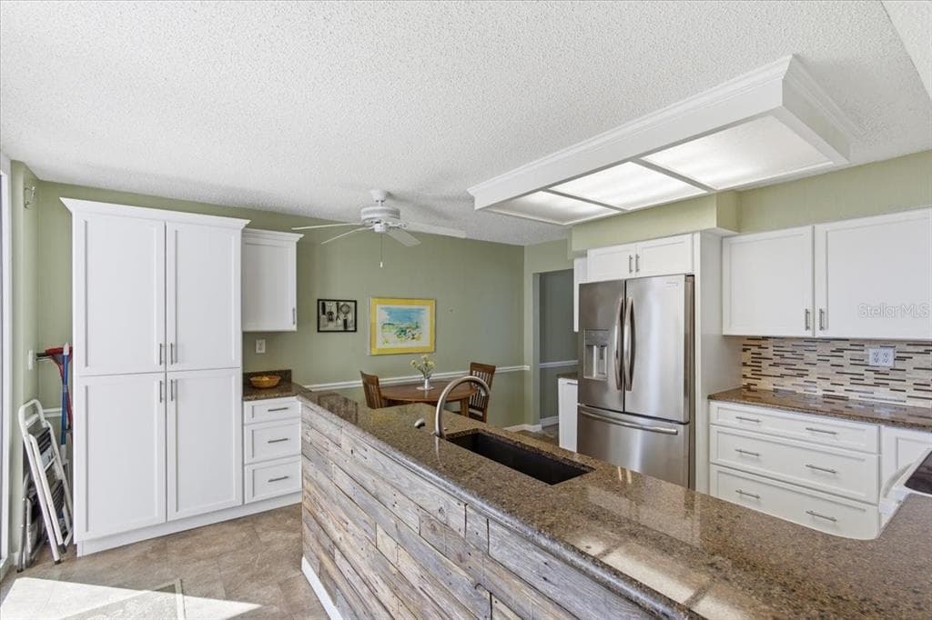 395 S ATLANTIC AVENUE 501 photo 10