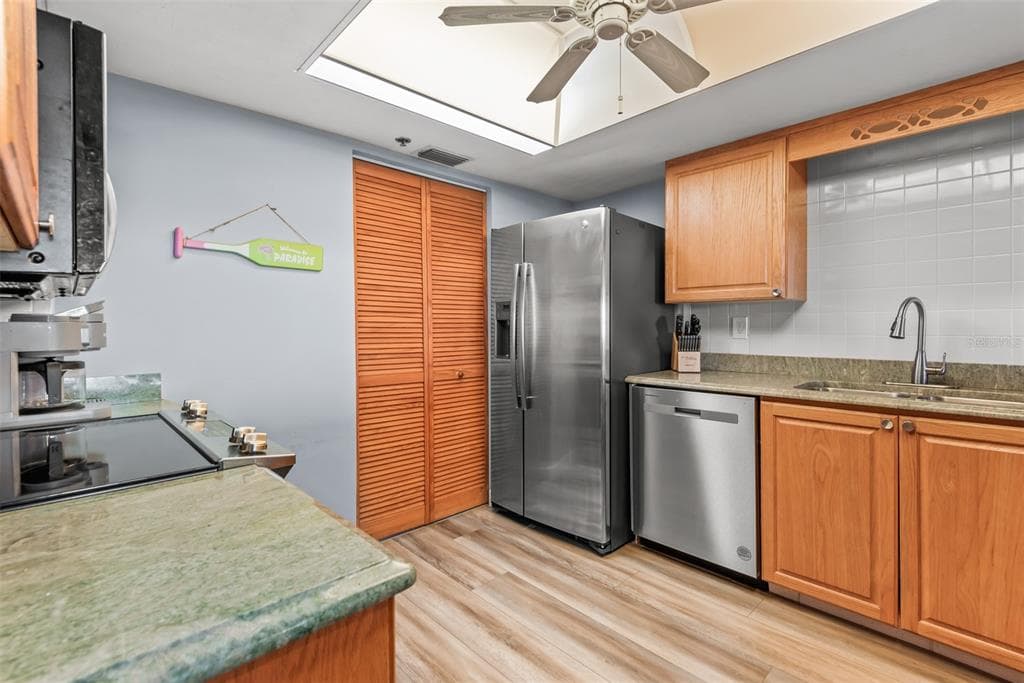 3757 S ATLANTIC AVENUE 102 photo 12