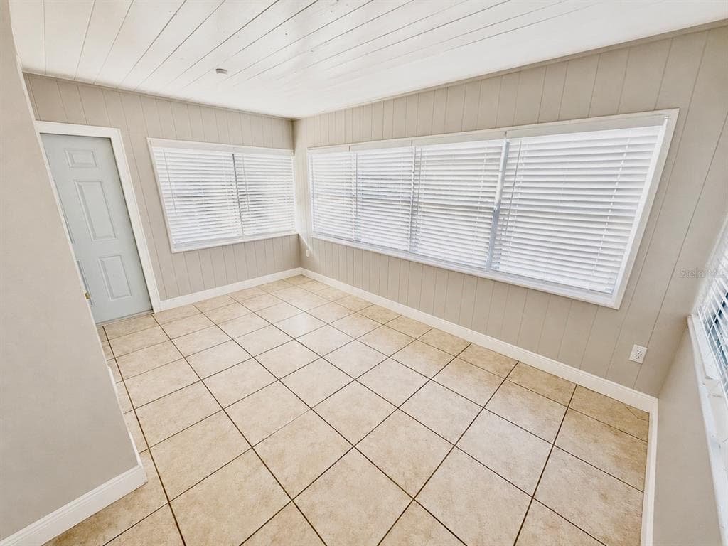 3810 JOHNSON STREET photo 9