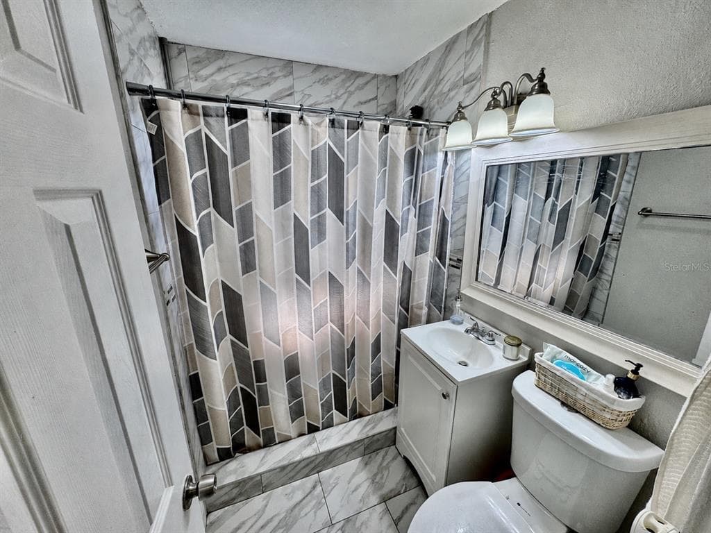 3810 JOHNSON STREET photo 10