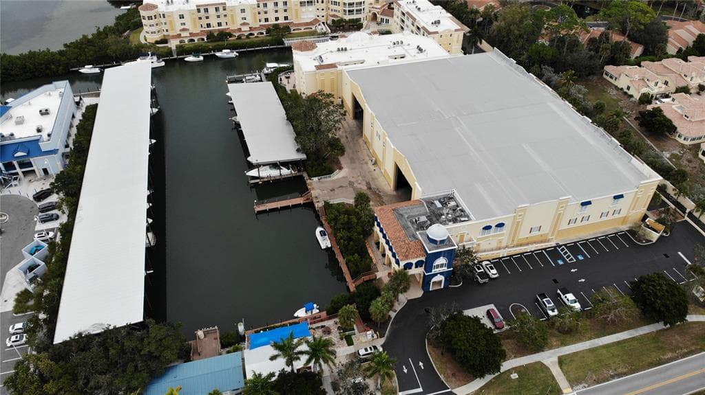 570 BLACKBURN POINT ROAD 43 photo 3