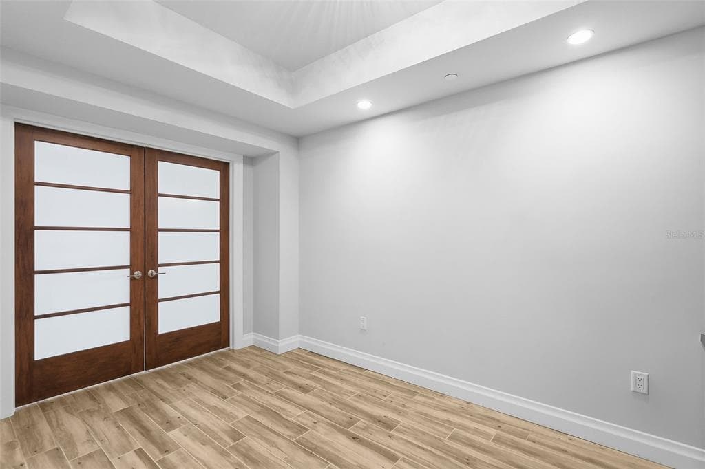 800 COLLANY ROAD 302 photo 22