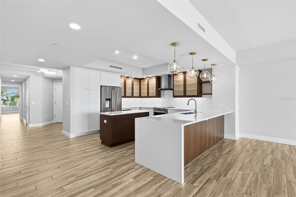 800 COLLANY ROAD 302 photo 15