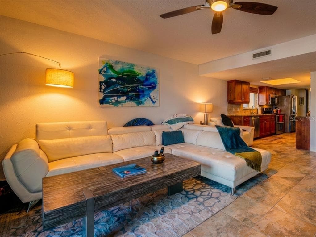 1060 PINELLAS BAYWAY S 106 photo 11
