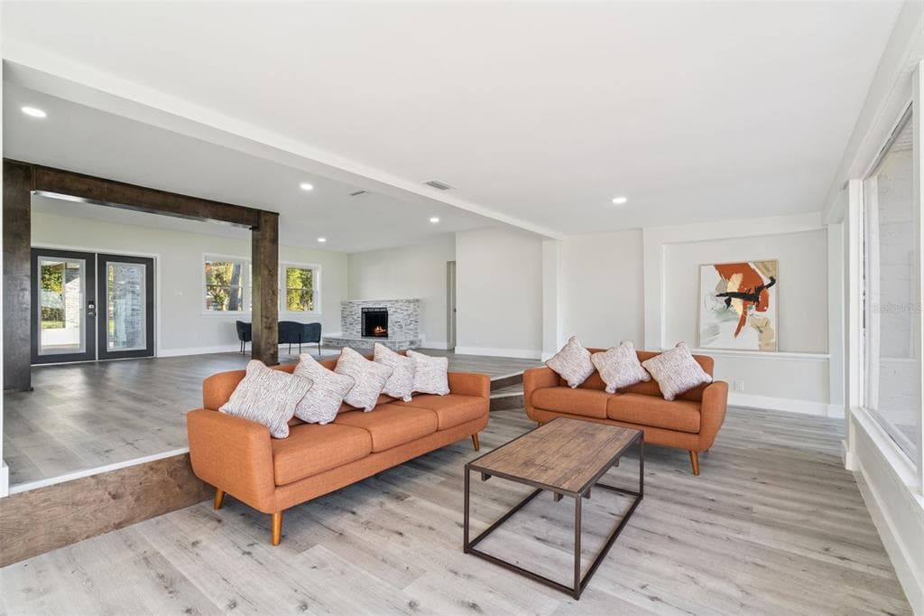 5526 PARKDALE DRIVE photo 8