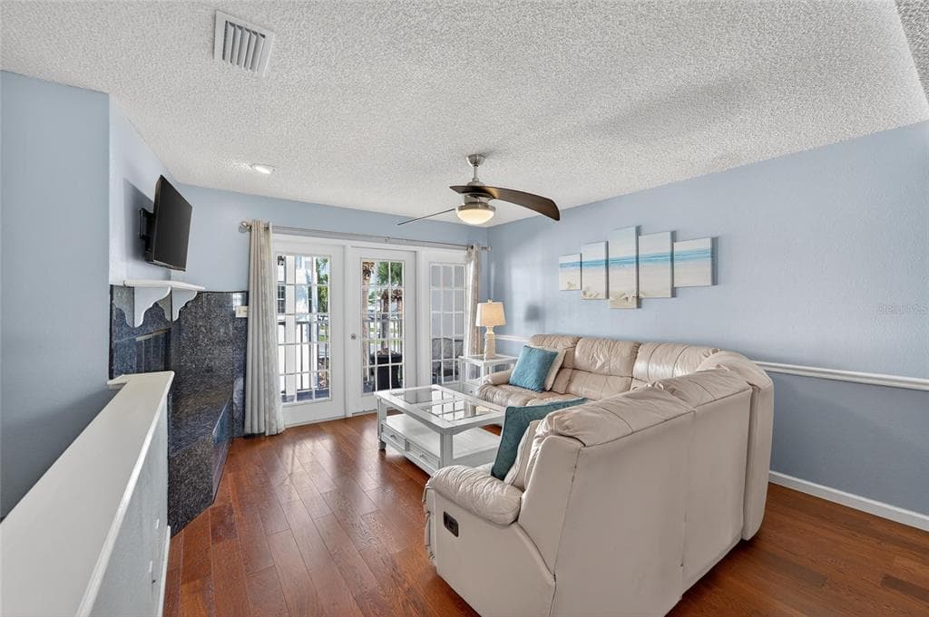 17960 GULF BOULEVARD 104 photo 18
