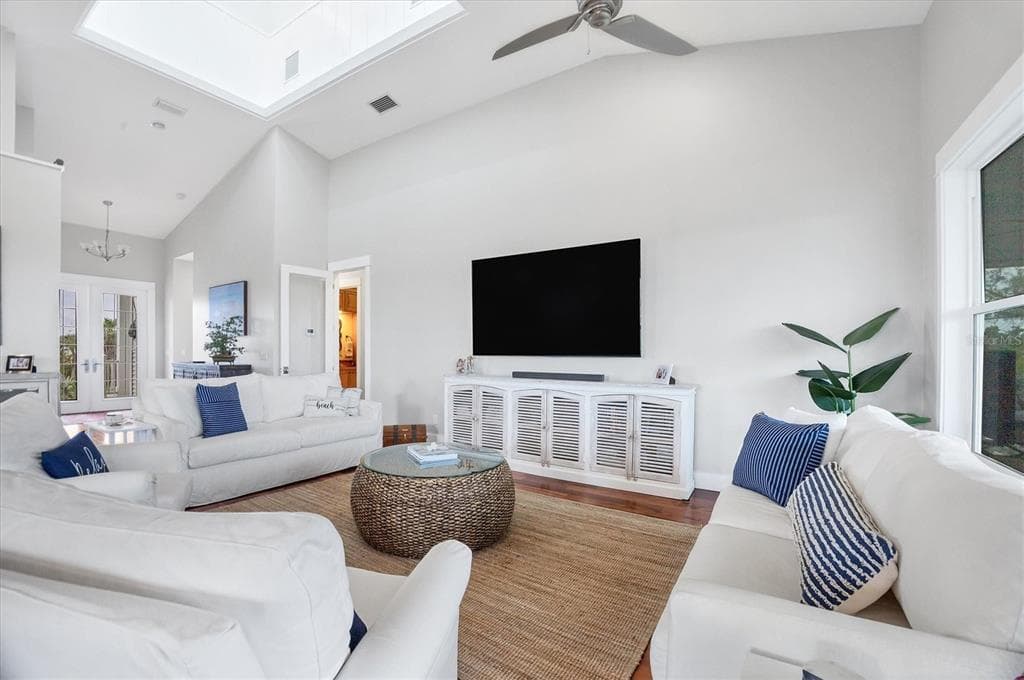 7121 RUM BAY DRIVE photo 9