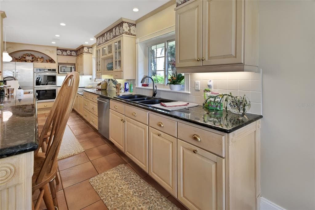 150 LAKE WINNEMISSETT DRIVE photo 20