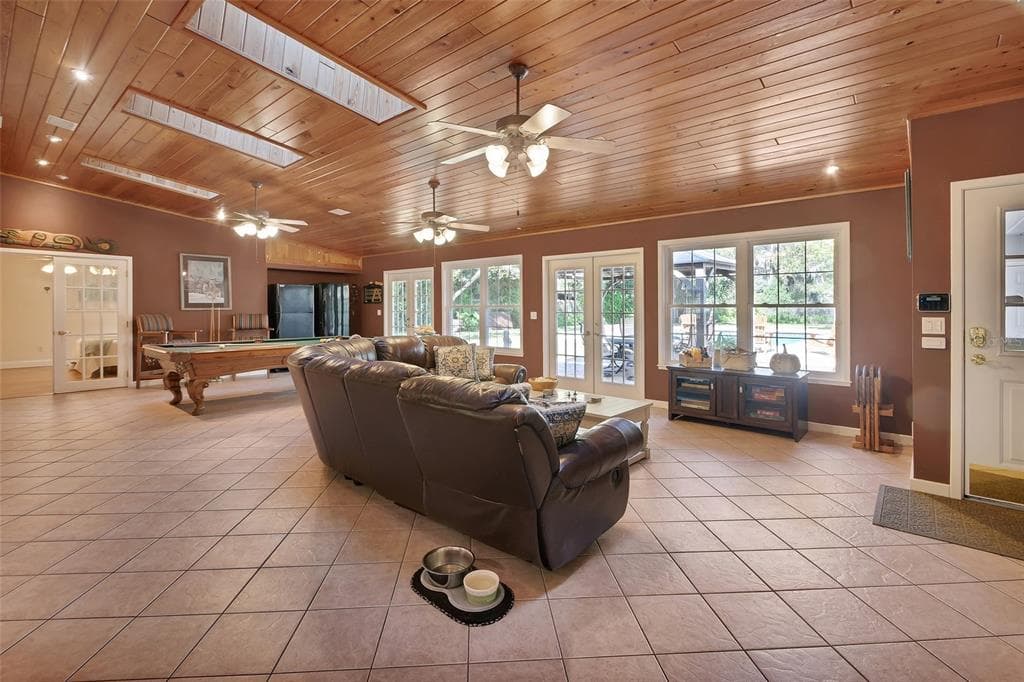 150 LAKE WINNEMISSETT DRIVE photo 11