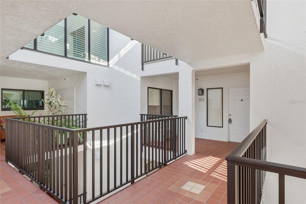 1425 GULF OF MEXICO DRIVE 408 photo 6