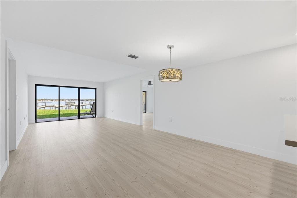 7520 SUNSHINE SKYWAY LANE S T19 photo 14