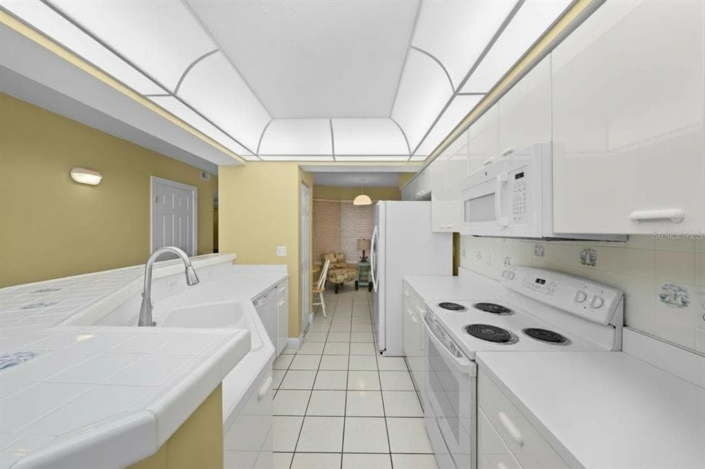 4575 S ATLANTIC AVENUE 6209 photo 12