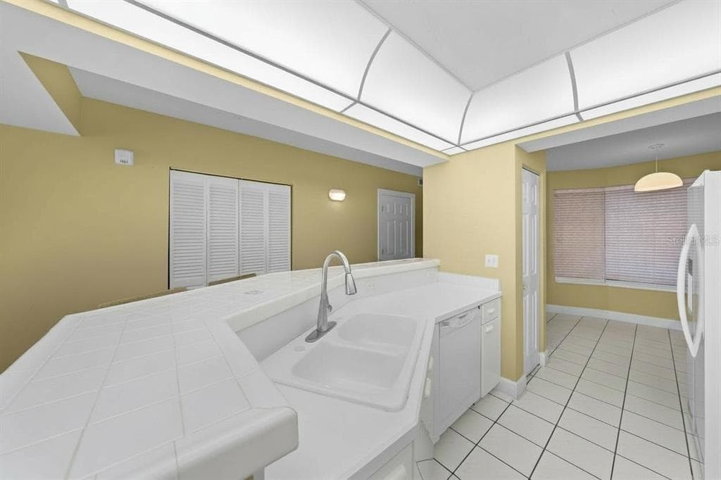 4575 S ATLANTIC AVENUE 6209 photo 11