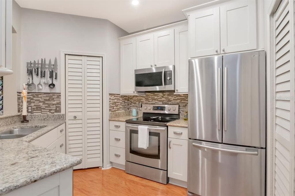 2217 TUSCANY TRACE 10 photo 23