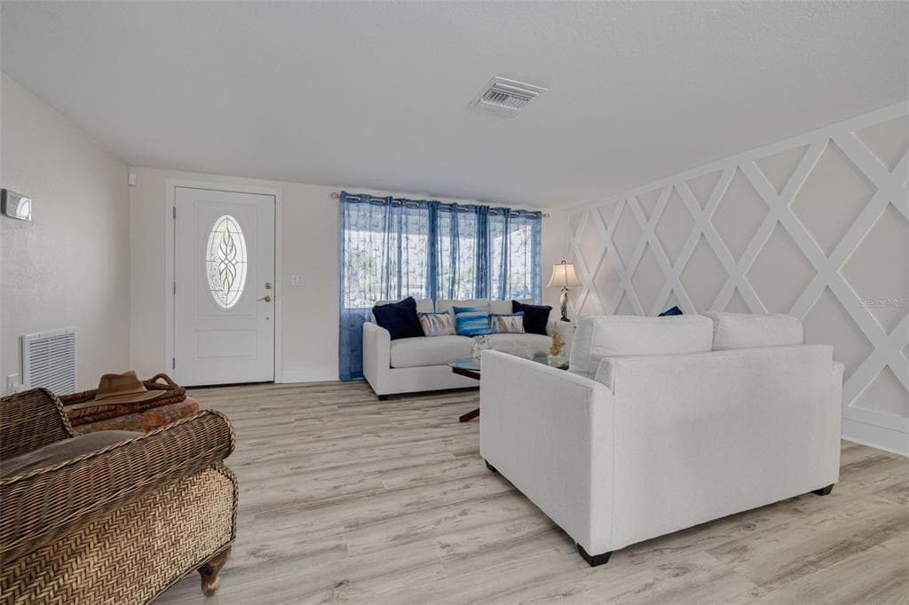 6606 BEACH BOULEVARD photo 11