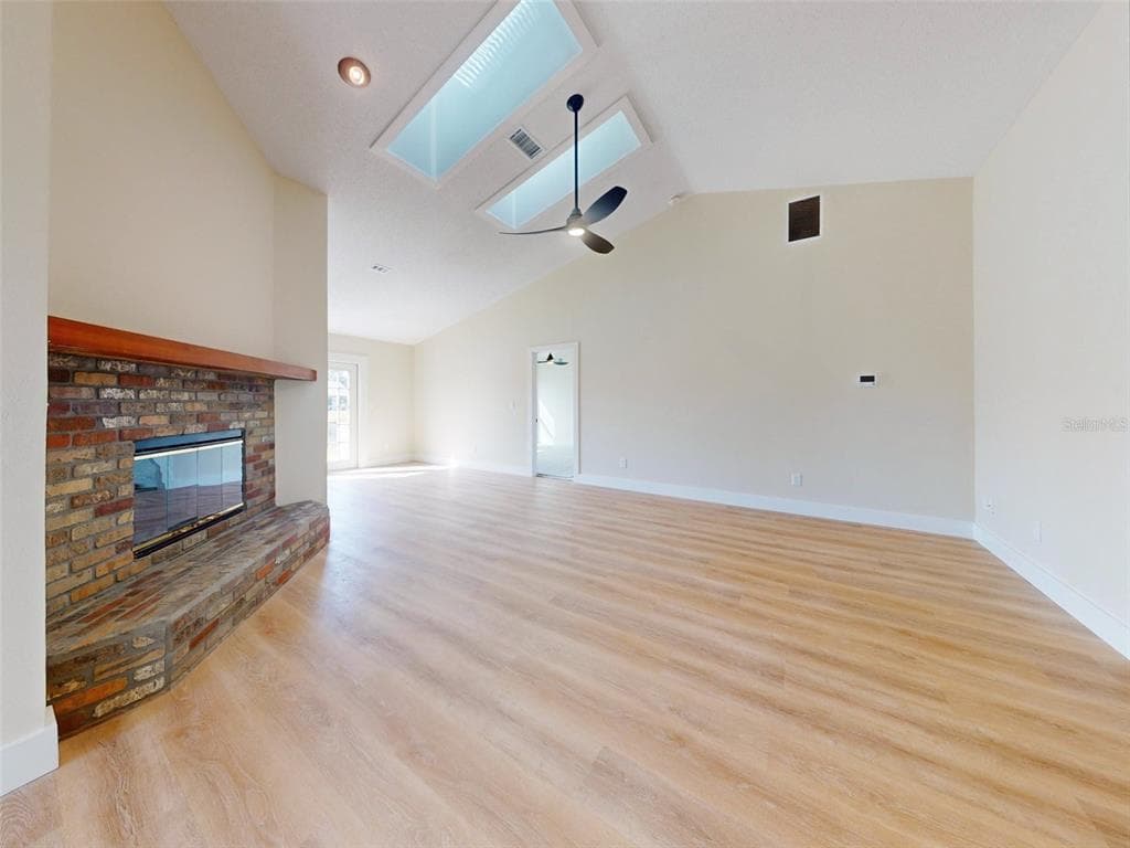 804 SOFT PINE COURT photo 9