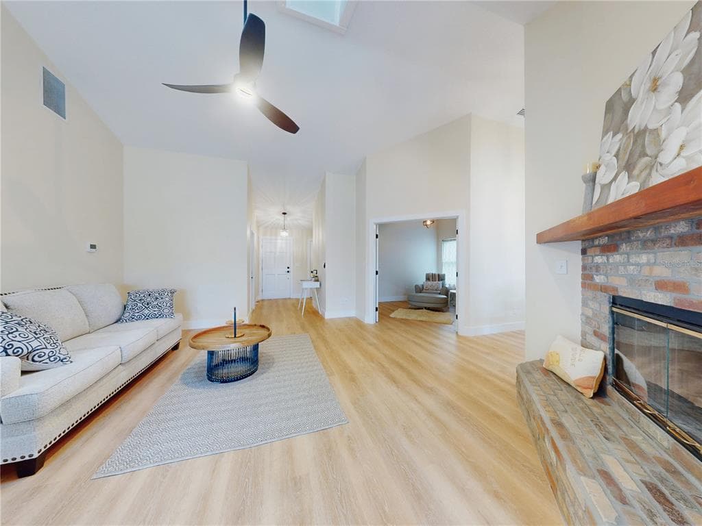 804 SOFT PINE COURT photo 10