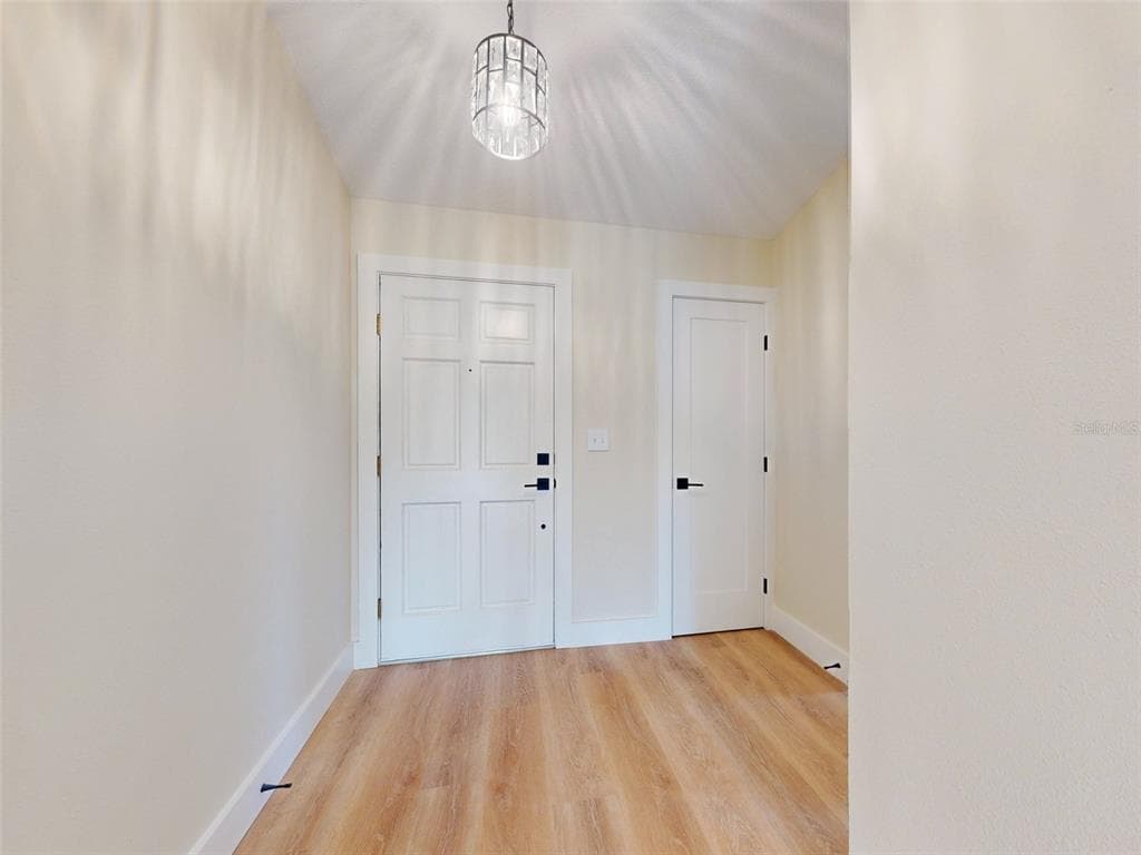 804 SOFT PINE COURT photo 4