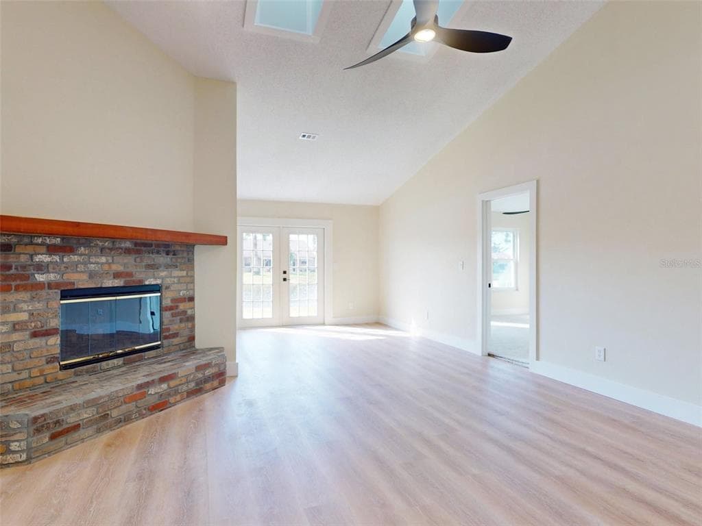 804 SOFT PINE COURT photo 8