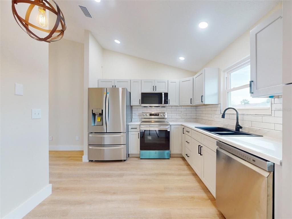 804 SOFT PINE COURT photo 25