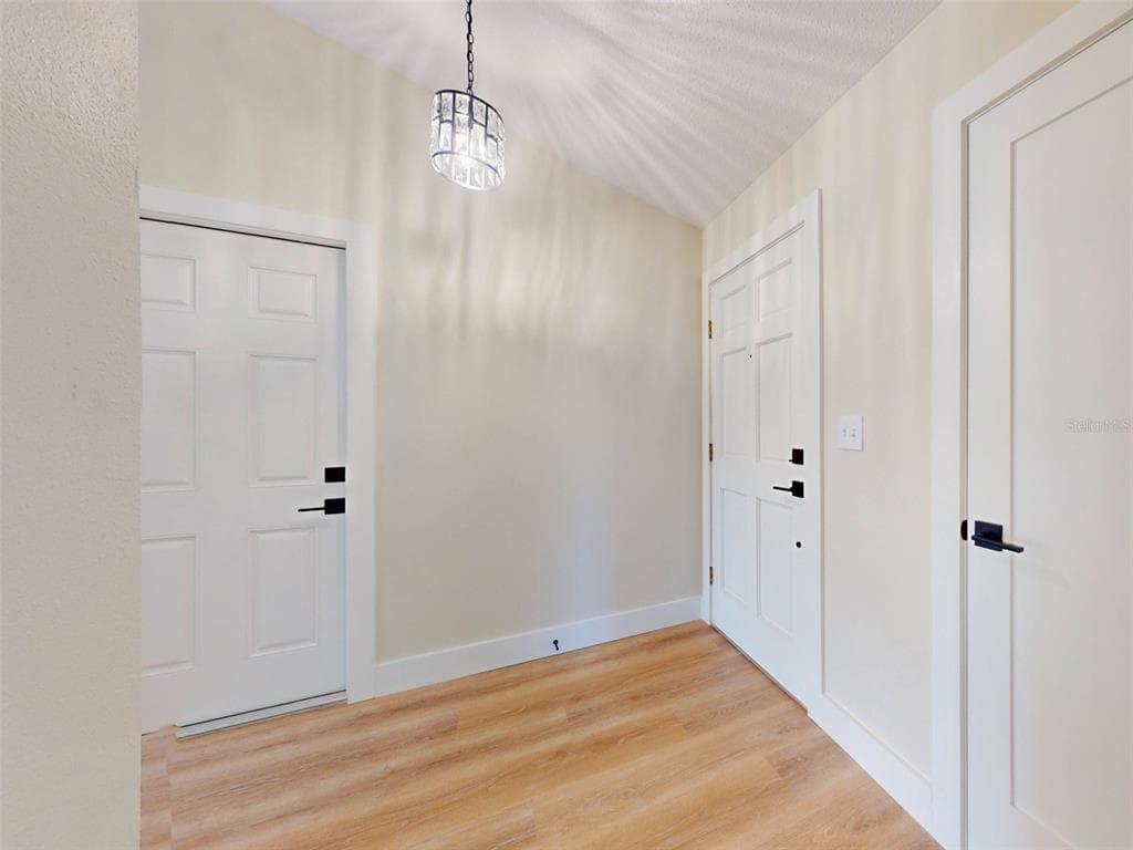 804 SOFT PINE COURT photo 21