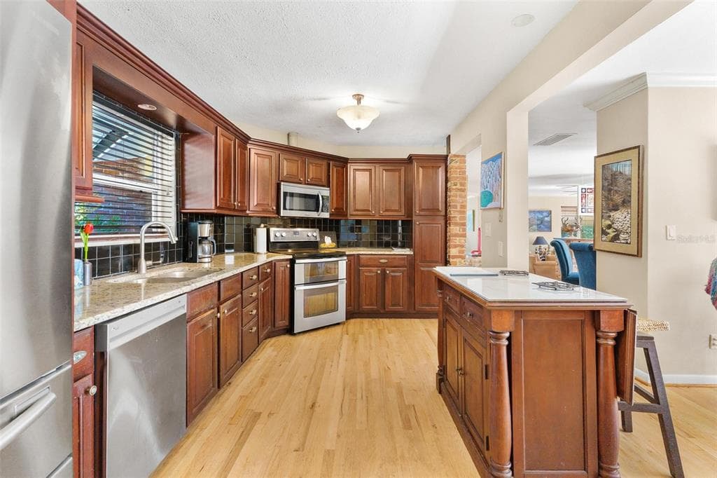 475 GUERRANT STREET photo 16