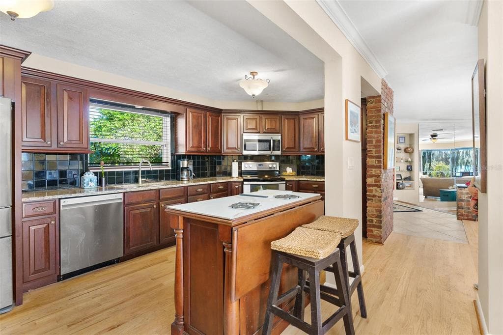 475 GUERRANT STREET photo 17