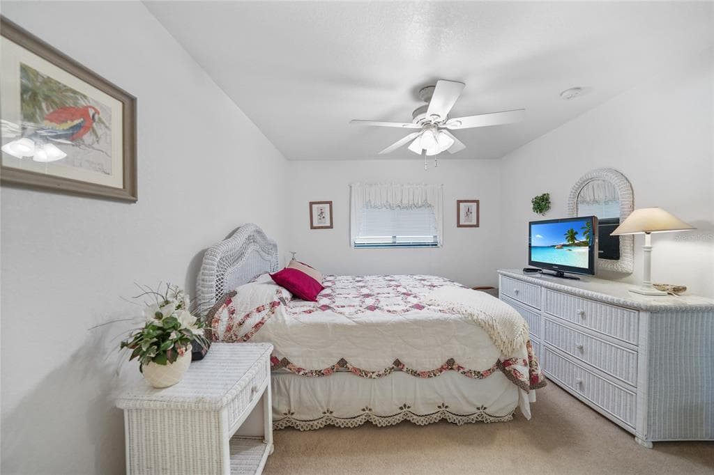 25225 RAMPART BOULEVARD 1607 photo 18