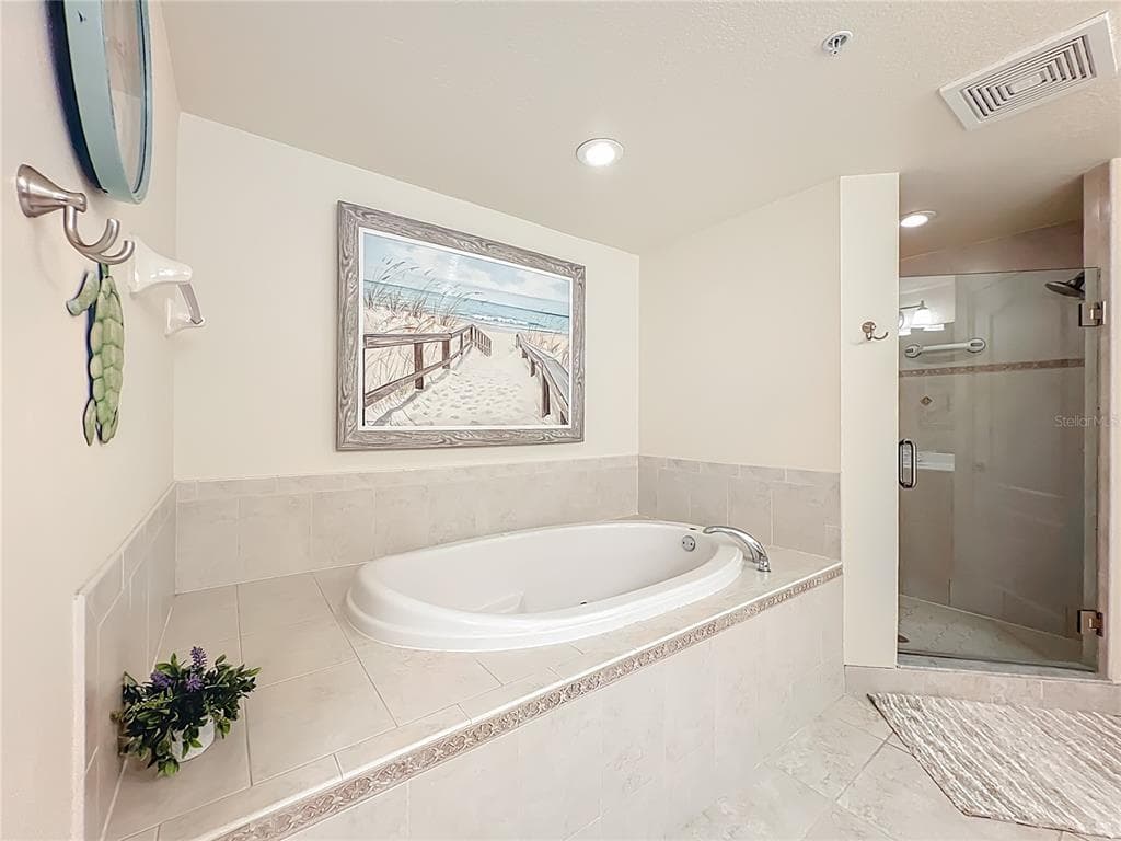 601 N MIRAMAR AVENUE 205 photo 14