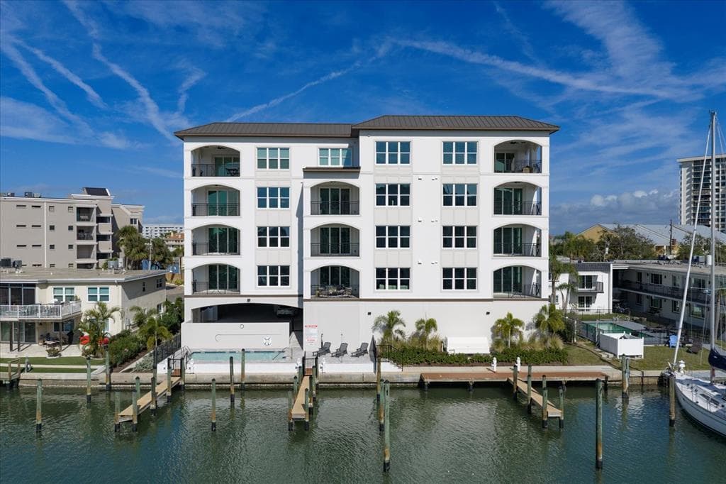 211 DOLPHIN POINT 5 photo 13