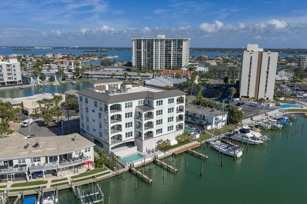 211 DOLPHIN POINT 5 photo 14