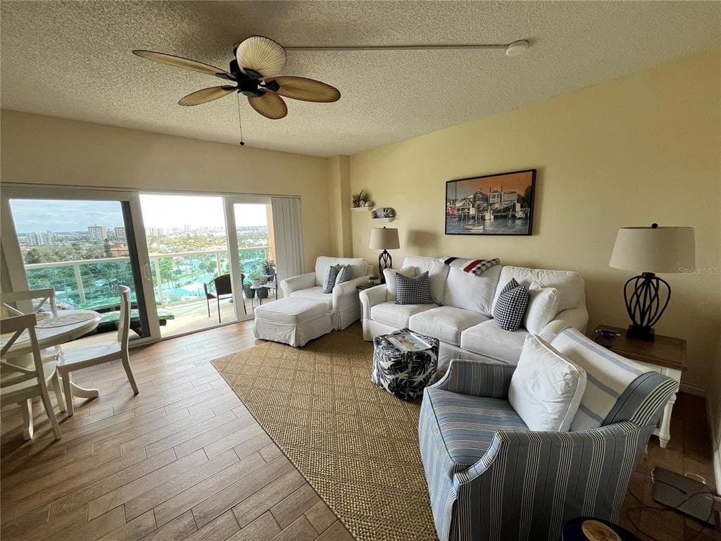 880 MANDALAY AVENUE S806 photo 7