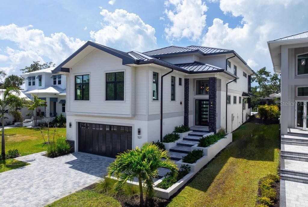 527 VENICE LANE photo 4