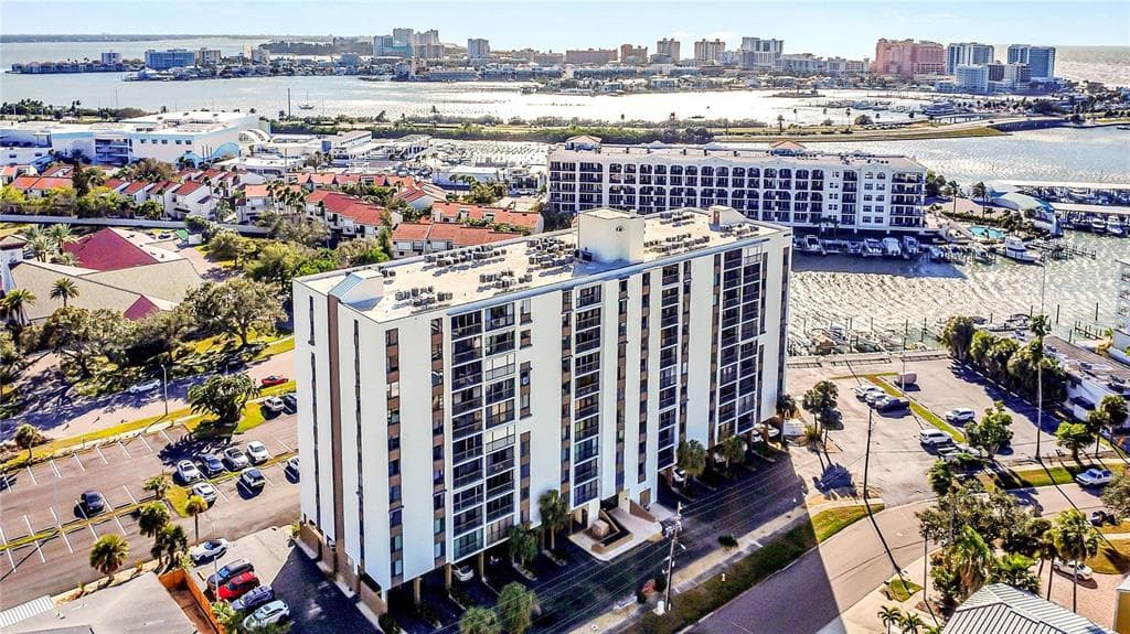 255 DOLPHIN POINT 407 photo 15