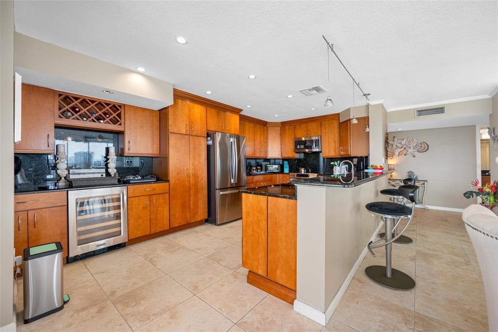 7600 BAYSHORE DRIVE 703A photo 12