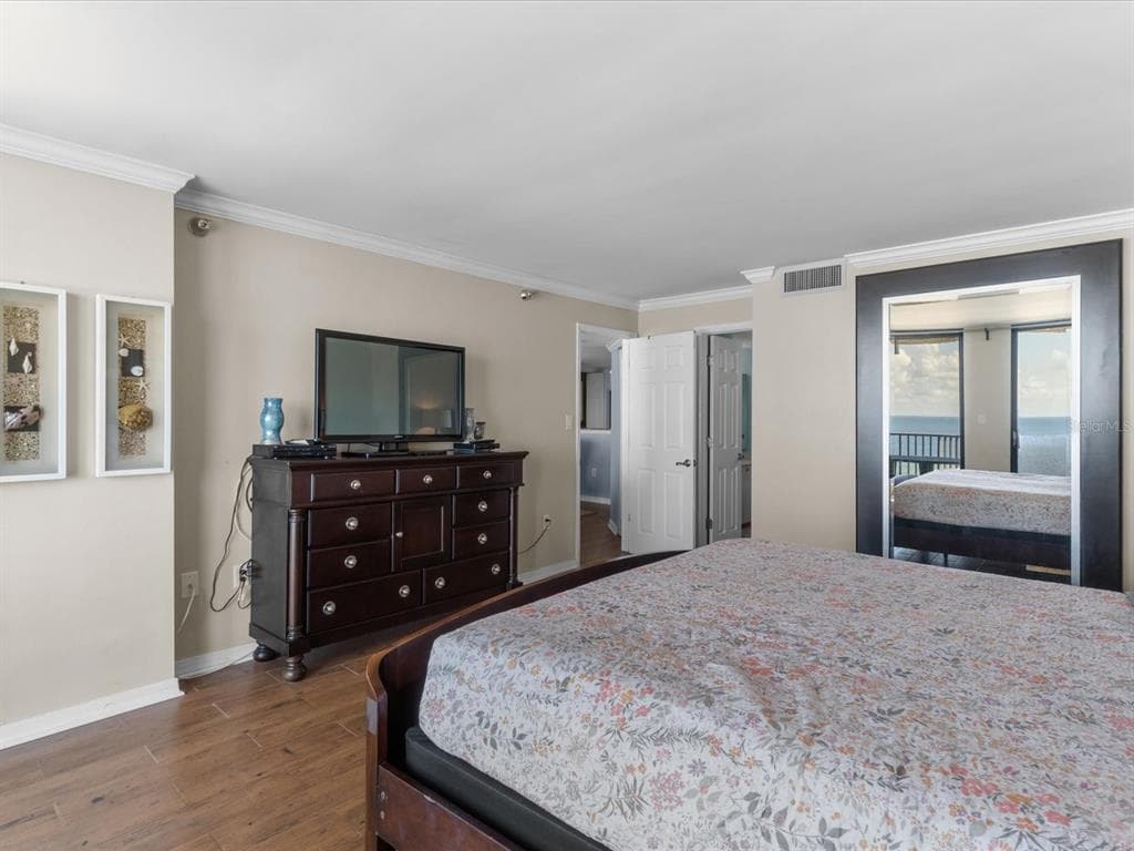1290 GULF BOULEVARD 903 photo 24