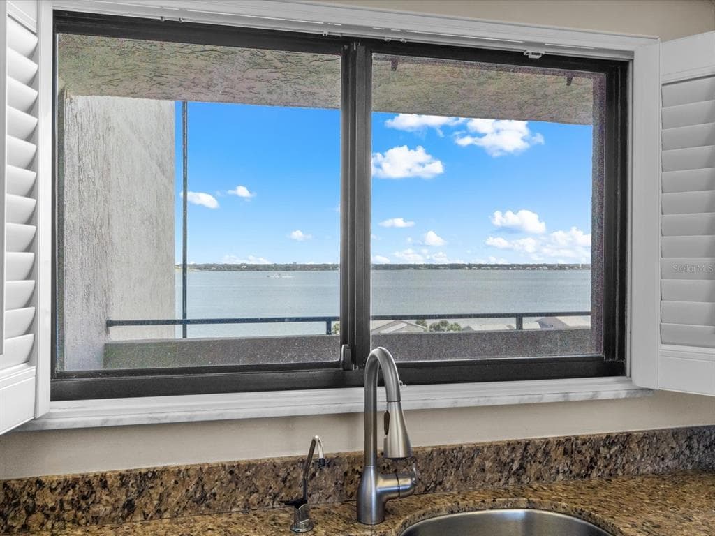 1290 GULF BOULEVARD 903 photo 19