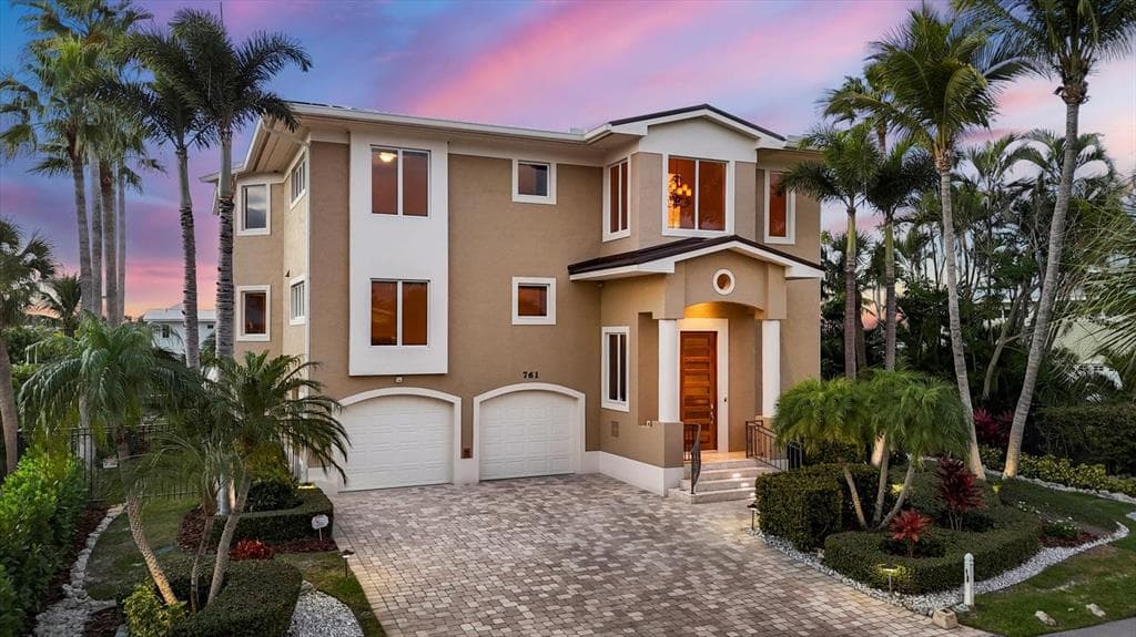 761 NORTON STREET photo 2