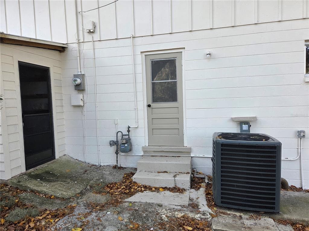 2901 SW 4TH COURT photo 6