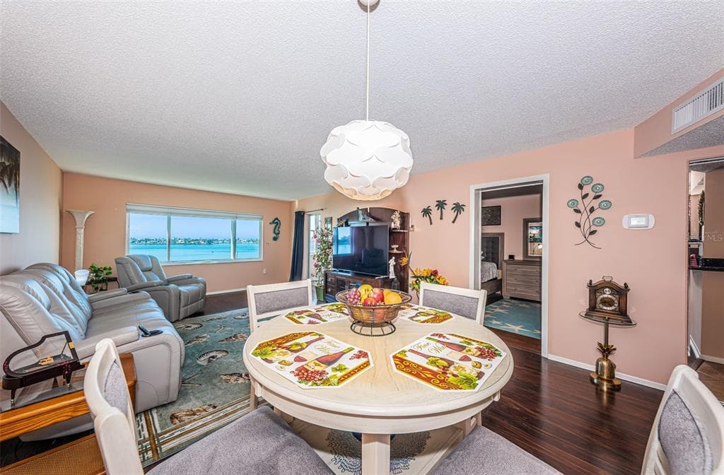 4750 COVE CIRCLE 605 photo 13
