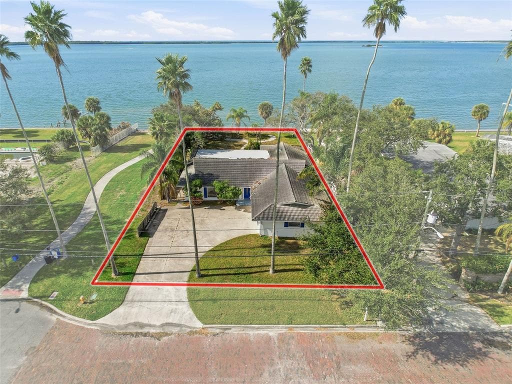 1600 SANTA BARBARA DRIVE photo 8