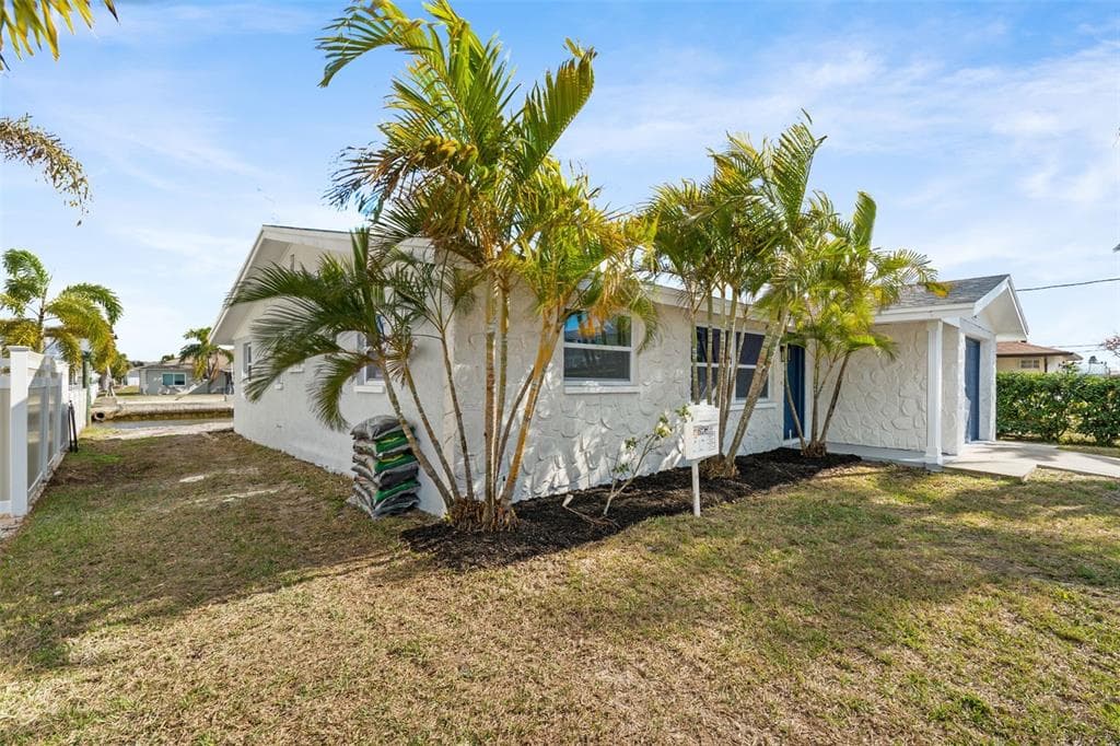 13804 VICTOR AVENUE photo 3