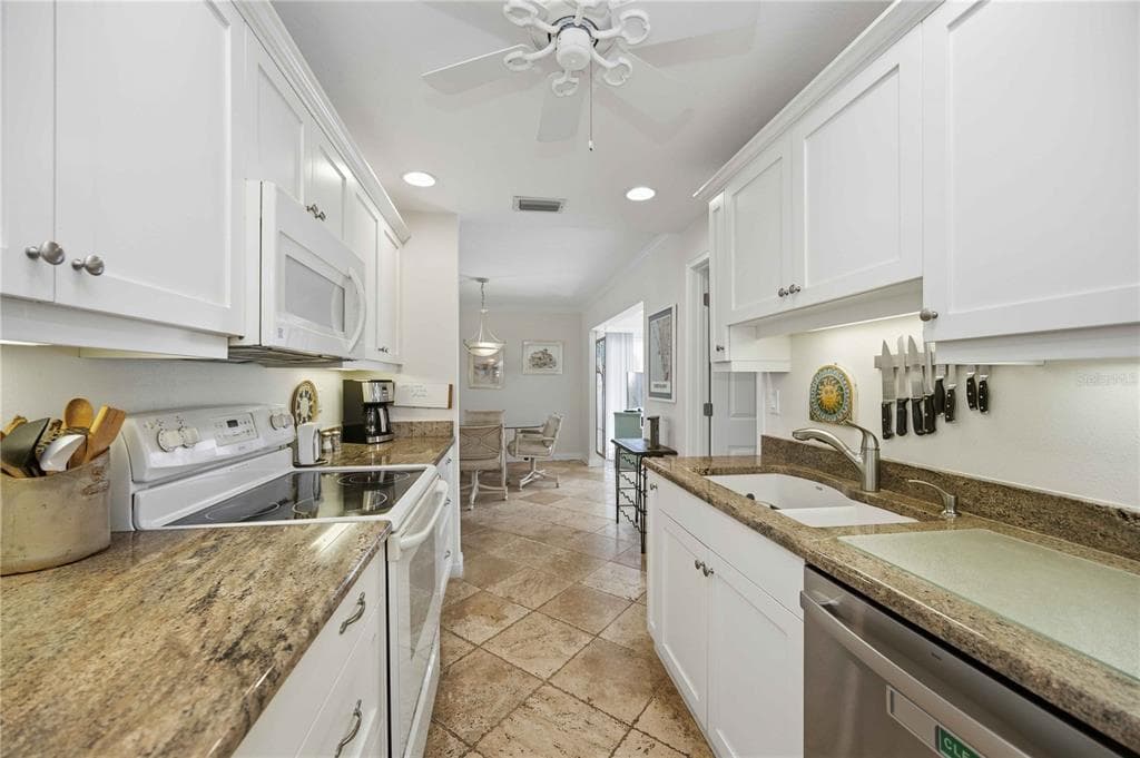 6005 MIDNIGHT PASS ROAD N4 photo 13