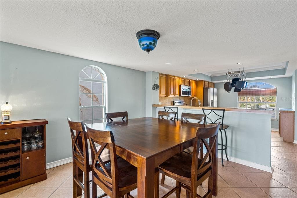 637 PINELLAS BAYWAY S 111 photo 20