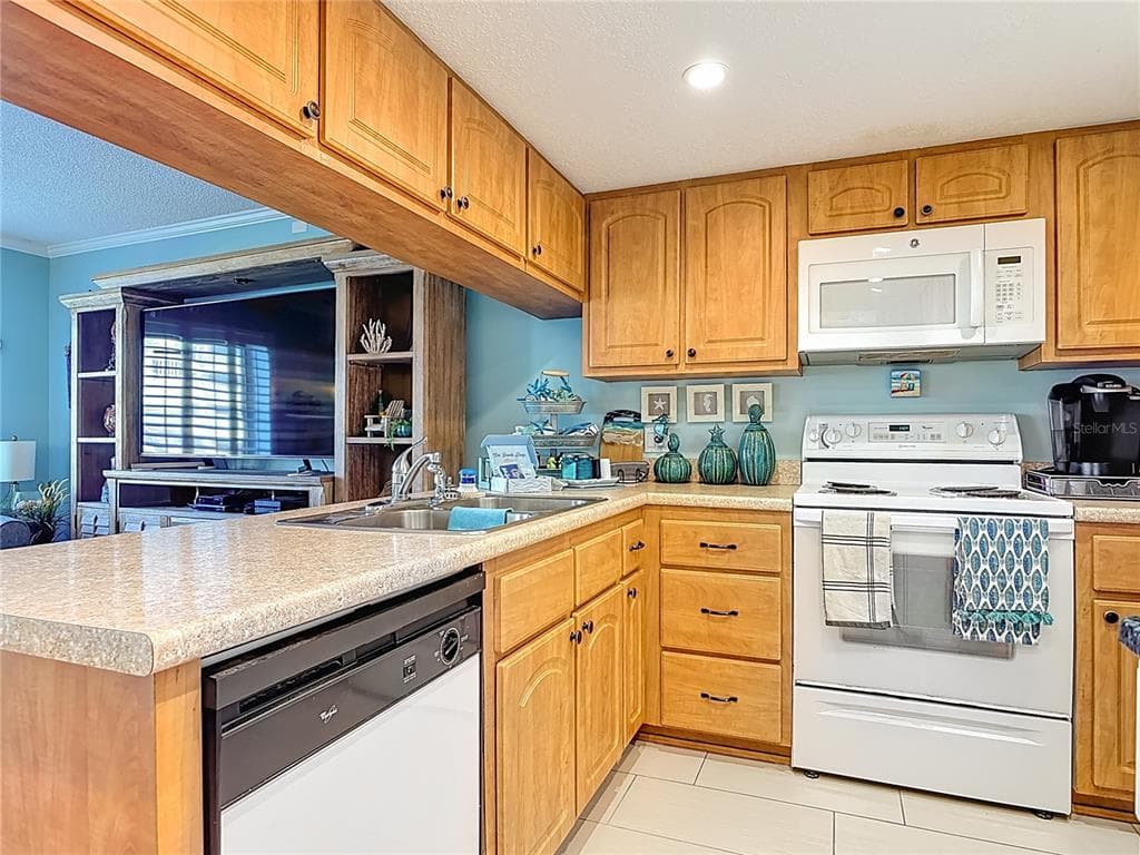 4501 S ATLANTIC AVENUE 205 photo 17