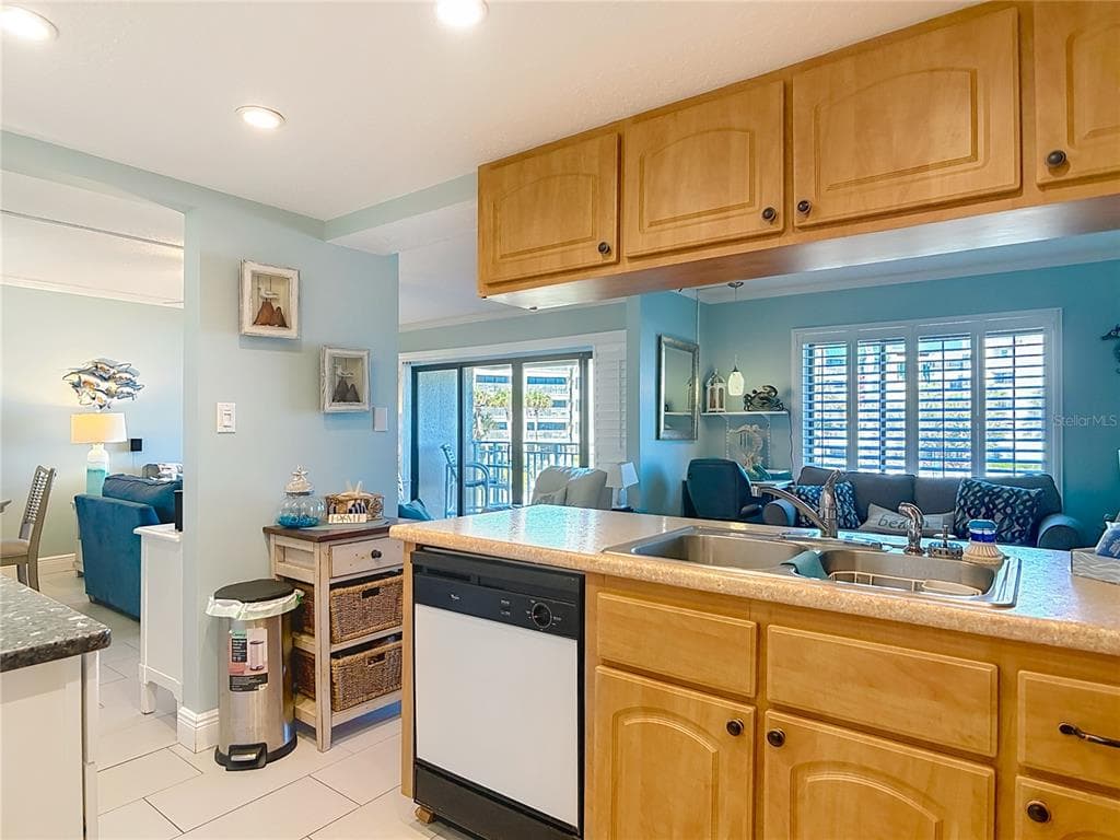 4501 S ATLANTIC AVENUE 205 photo 15