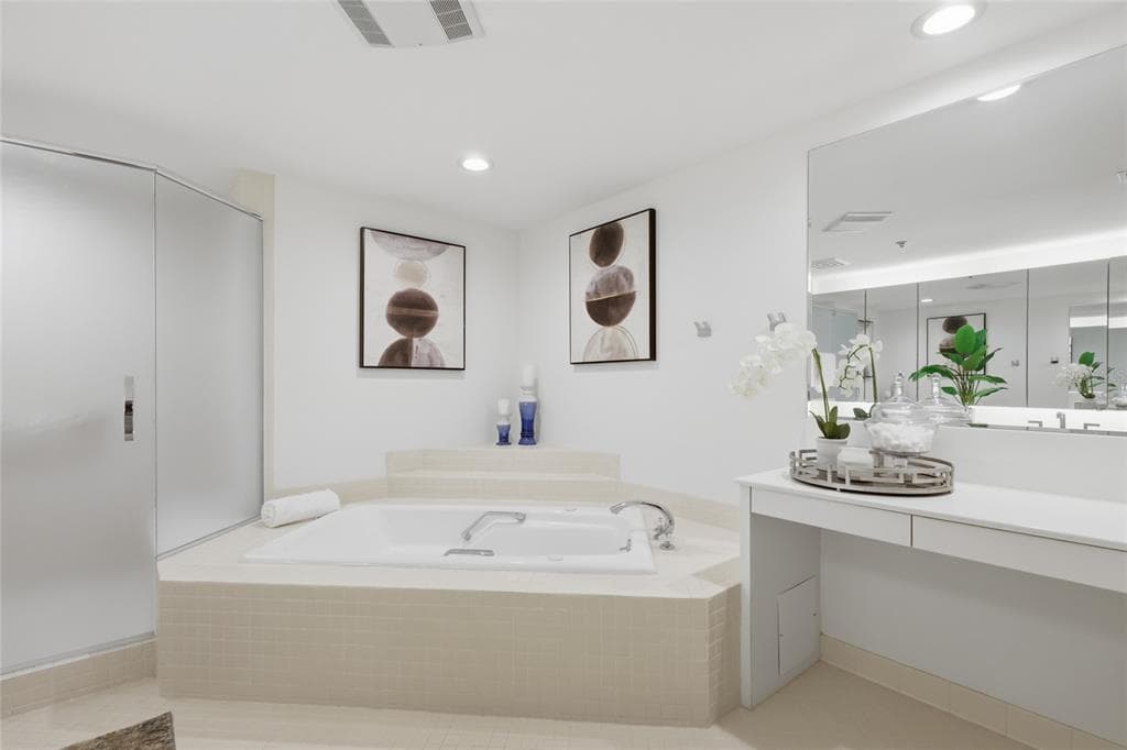 2550 HARBOURSIDE DRIVE 333 photo 9