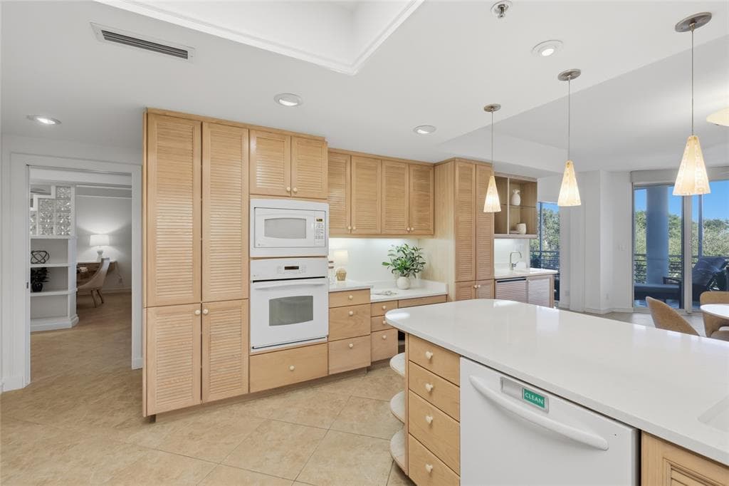 2550 HARBOURSIDE DRIVE 333 photo 15