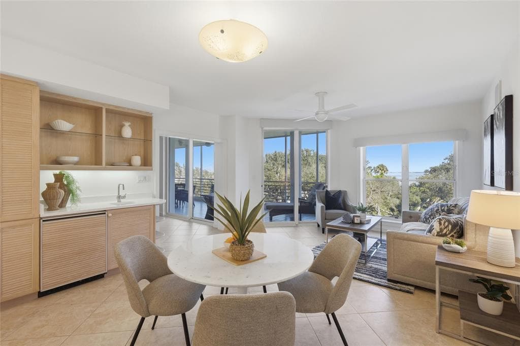 2550 HARBOURSIDE DRIVE 333 photo 4
